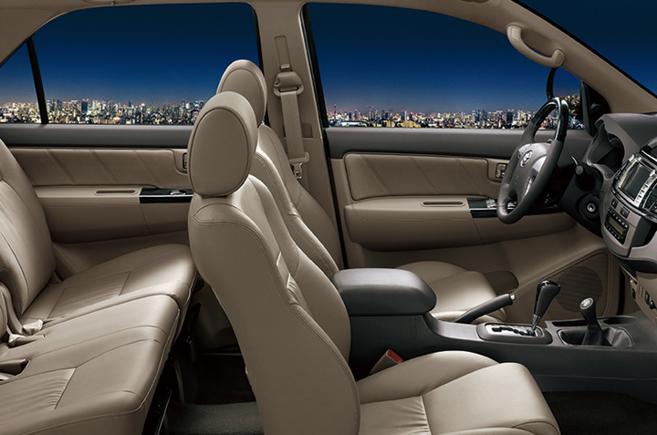 Thuê xe Toyota Fortuner 7 chỗ đi Tam Đảo